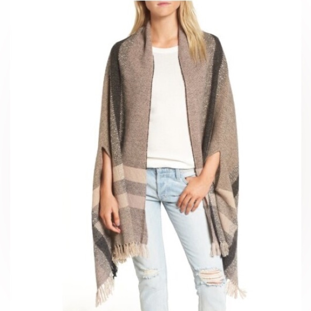 MADEWELL Placed Plaid Cape Fringe Scarf with Armholes